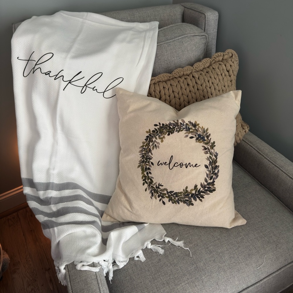 PCB Home 100% Cotton Thankful throw blanket